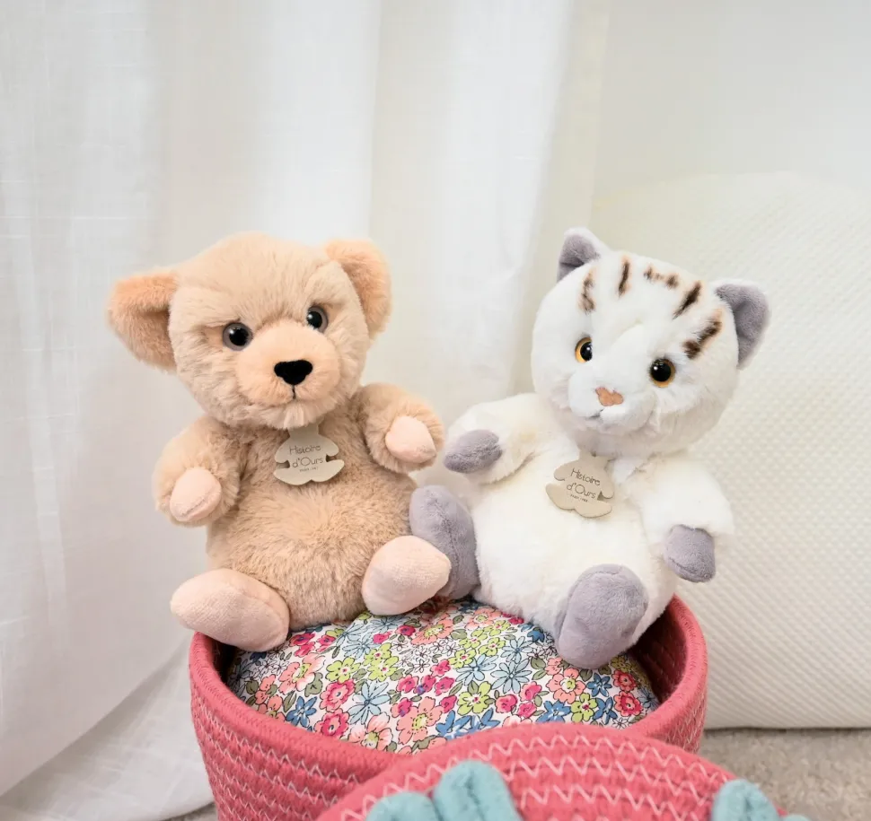 Peluche chat assis - 20 cm